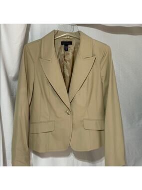 Context 10 tan fitted short jacket worn once